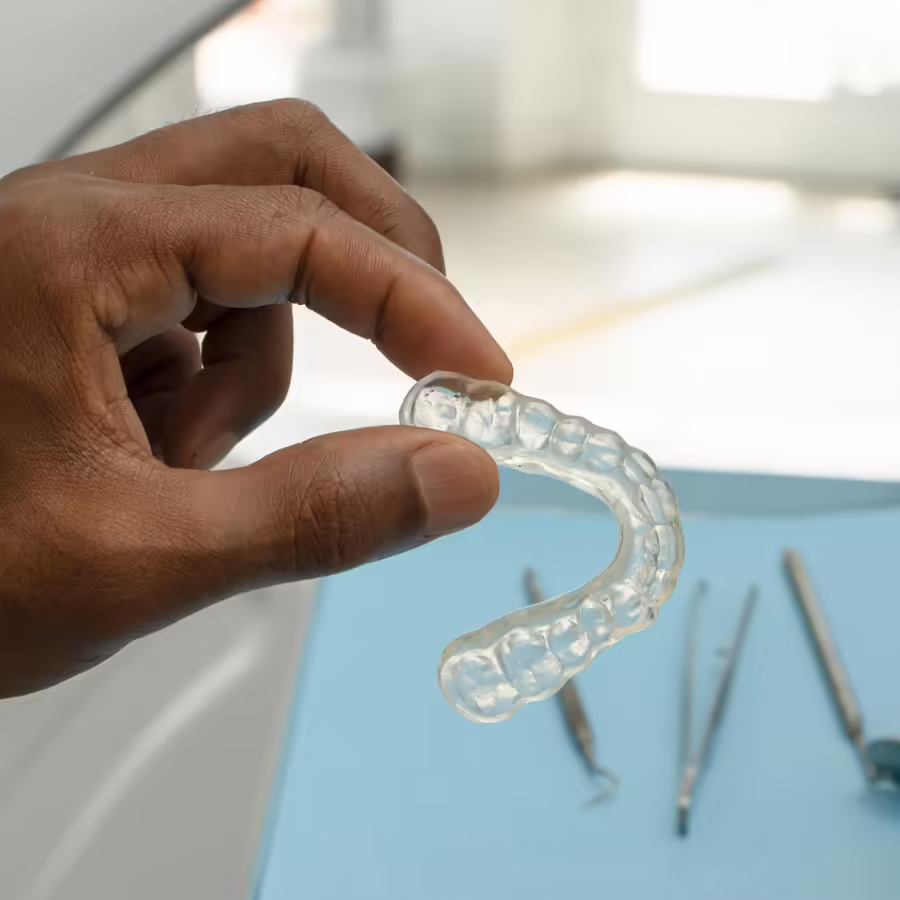 Anti-snoring dental device